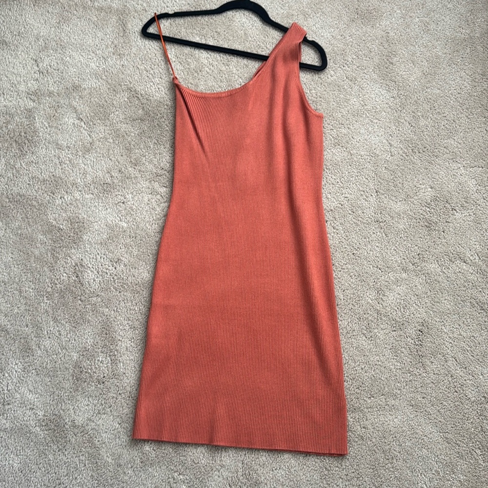 New with tags- women’s House of Harlow dress